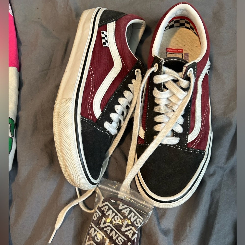 Van’s Old Skool leather comfy cushion men’s 7 women’s 8.5 burgundy black &white